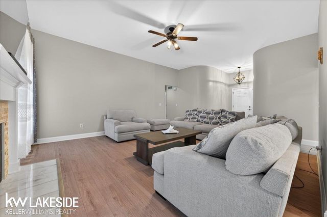 16152 Kingsway Drive, Macomb Twp, MI 48044