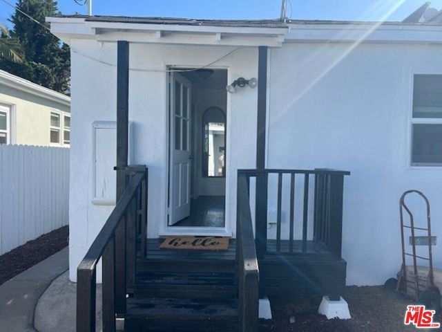 2575 S Barrington Avenue, Los Angeles, CA 90064