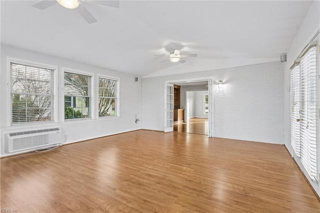 201 Harwood DR, Yorktown, VA 23692