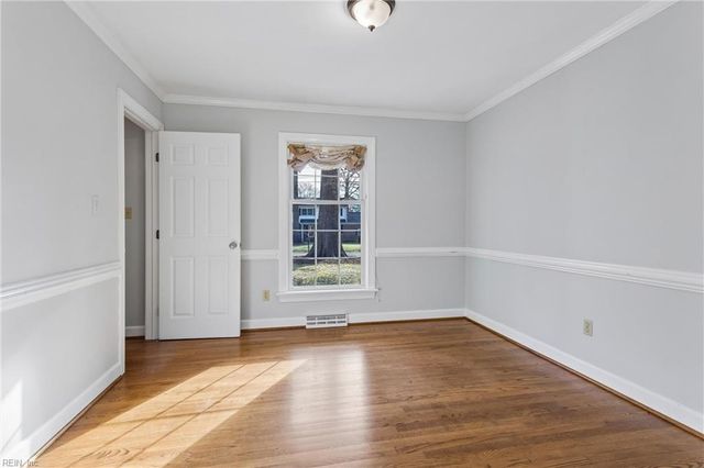 201 Harwood DR, Yorktown, VA 23692