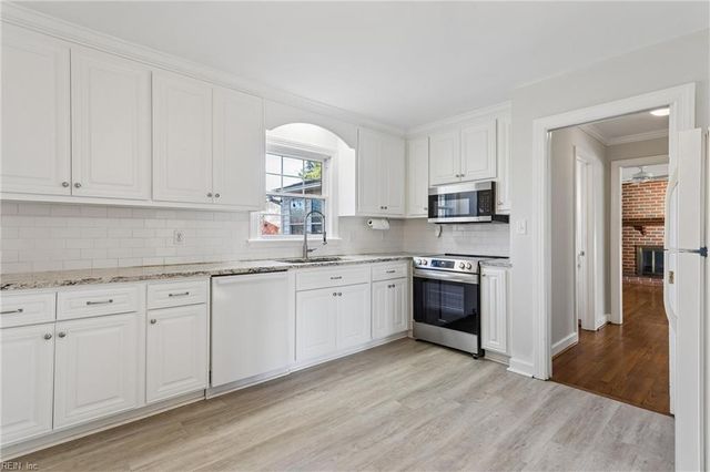 201 Harwood DR, Yorktown, VA 23692