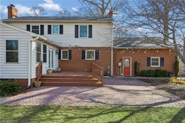 201 Harwood DR, Yorktown, VA 23692