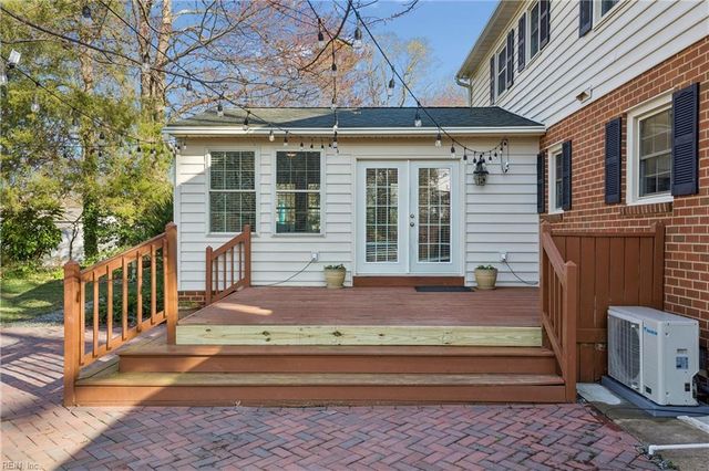 201 Harwood DR, Yorktown, VA 23692