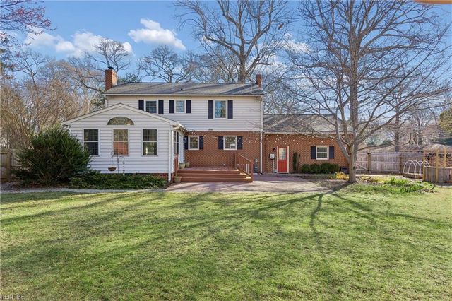 201 Harwood DR, Yorktown, VA 23692