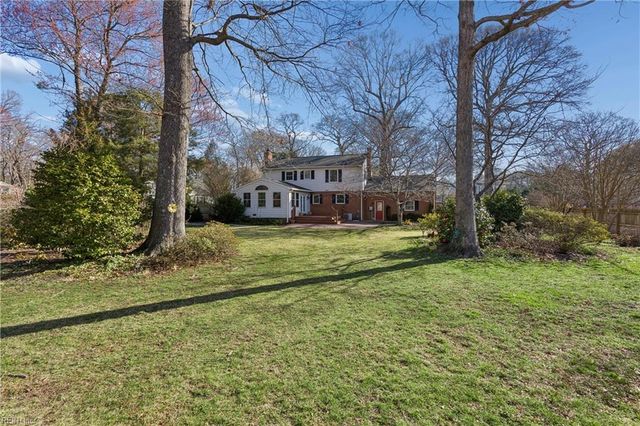 201 Harwood DR, Yorktown, VA 23692