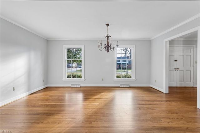 201 Harwood DR, Yorktown, VA 23692