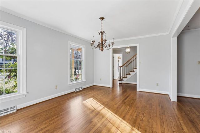 201 Harwood DR, Yorktown, VA 23692