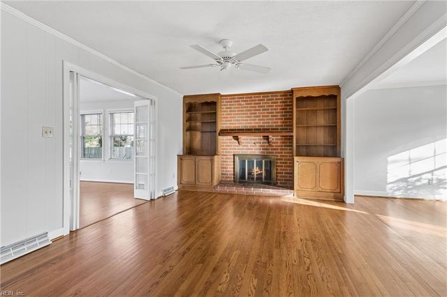 201 Harwood DR, Yorktown, VA 23692