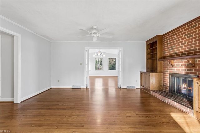 201 Harwood DR, Yorktown, VA 23692