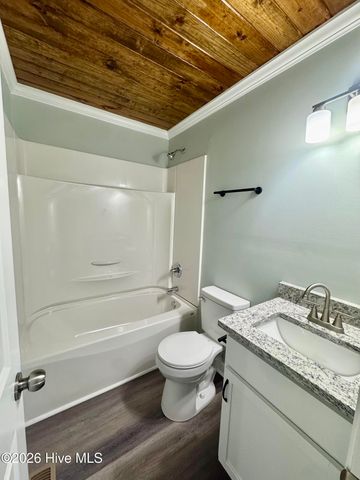 903 E Balsey Street, Clinton, NC 28328