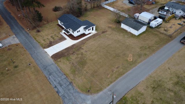 903 E Balsey Street, Clinton, NC 28328