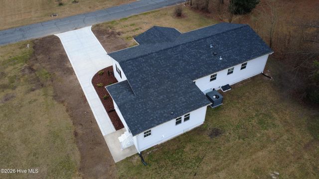 903 E Balsey Street, Clinton, NC 28328