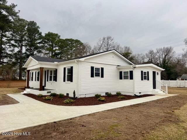 903 E Balsey Street, Clinton, NC 28328