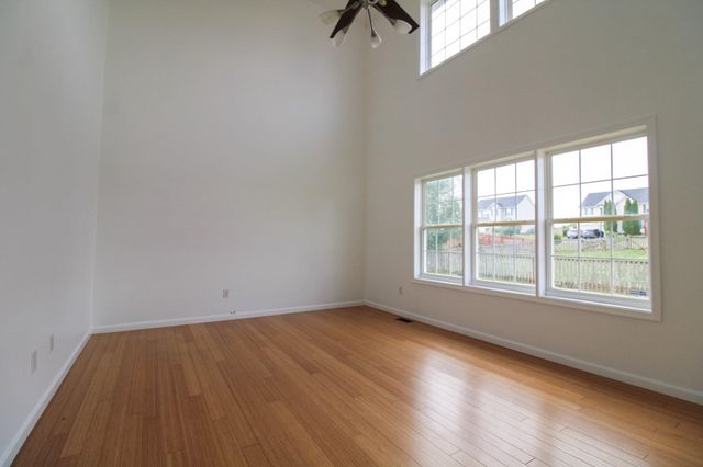 291 TEAL RD N, Martinsburg, WV 25405