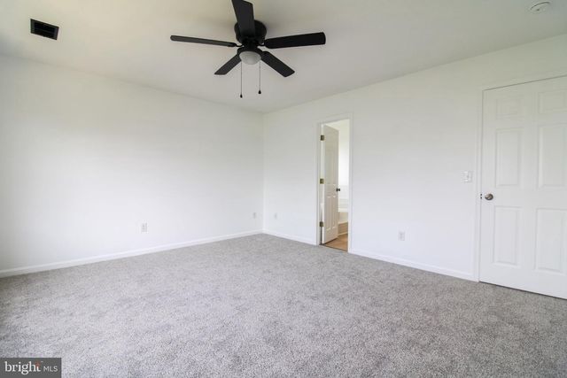 291 TEAL RD N, Martinsburg, WV 25405