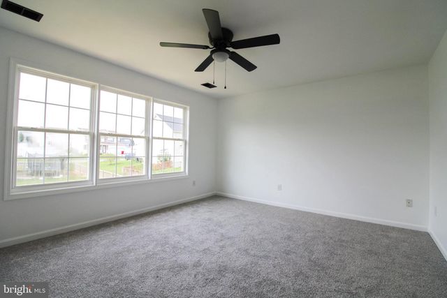 291 TEAL RD N, Martinsburg, WV 25405