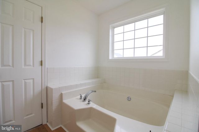 291 TEAL RD N, Martinsburg, WV 25405