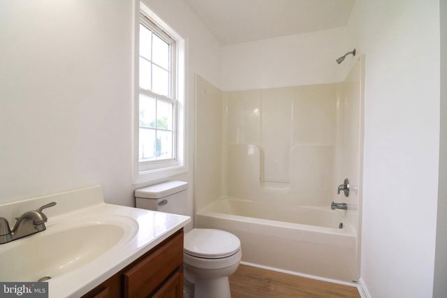 291 TEAL RD N, Martinsburg, WV 25405