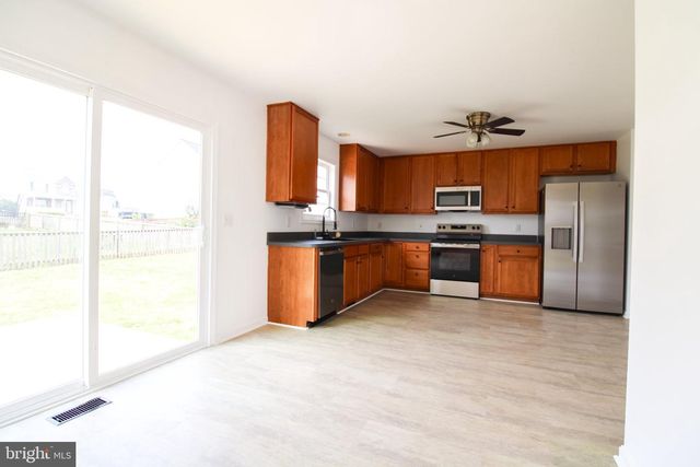 291 TEAL RD N, Martinsburg, WV 25405