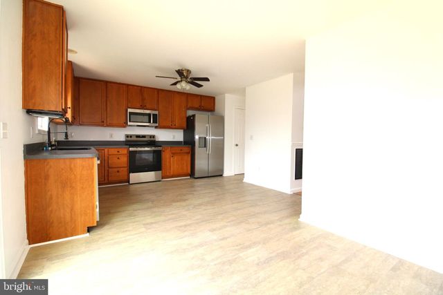 291 TEAL RD N, Martinsburg, WV 25405