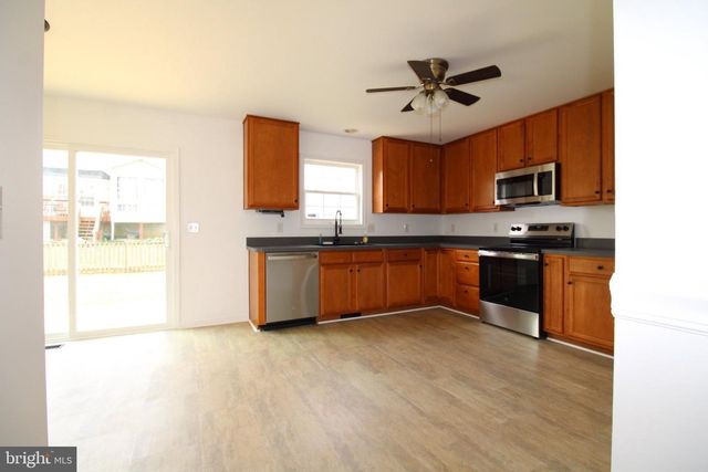 291 TEAL RD N, Martinsburg, WV 25405