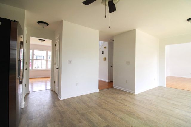 291 TEAL RD N, Martinsburg, WV 25405