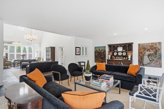 30051 Hickory Hill Drive, Perrysburg, OH 43551