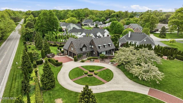 30051 Hickory Hill Drive, Perrysburg, OH 43551