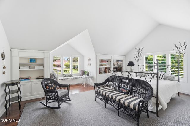 30051 Hickory Hill Drive, Perrysburg, OH 43551