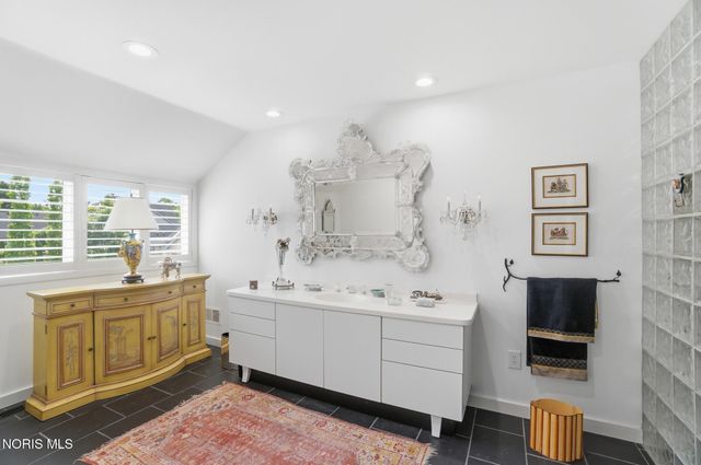 30051 Hickory Hill Drive, Perrysburg, OH 43551
