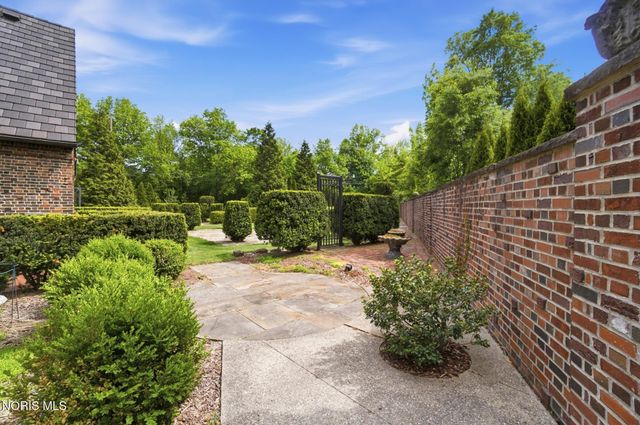 30051 Hickory Hill Drive, Perrysburg, OH 43551