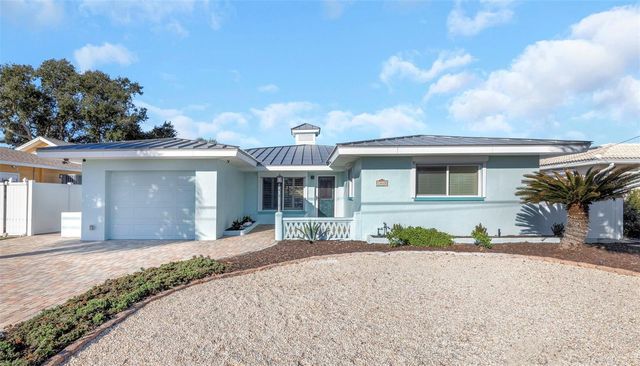 1445 COREY WAY S, South Pasadena, FL 33707