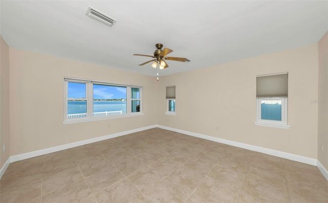 1445 COREY WAY S, South Pasadena, FL 33707