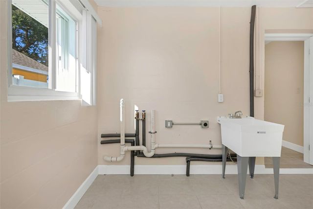 1445 COREY WAY S, South Pasadena, FL 33707