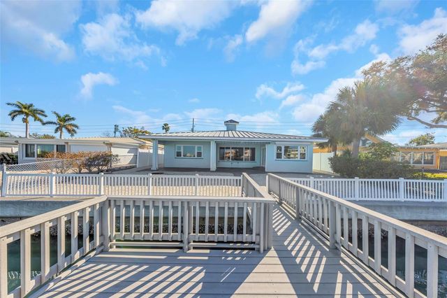 1445 COREY WAY S, South Pasadena, FL 33707