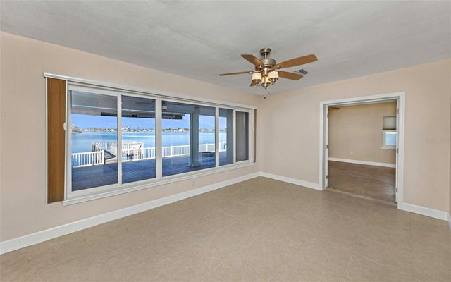 1445 COREY WAY S, South Pasadena, FL 33707