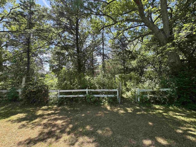 4529 E Palakwia Drive, Janesville, WI 53546