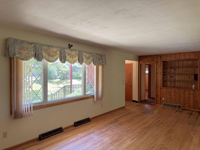 4529 E Palakwia Drive, Janesville, WI 53546