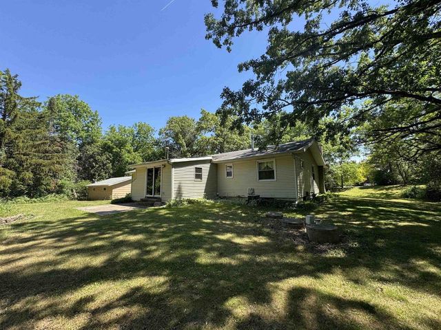 4529 E Palakwia Drive, Janesville, WI 53546