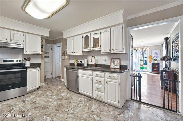 122 Dahlia Street, Rotterdam, NY 12306
