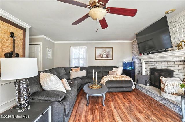 122 Dahlia Street, Rotterdam, NY 12306