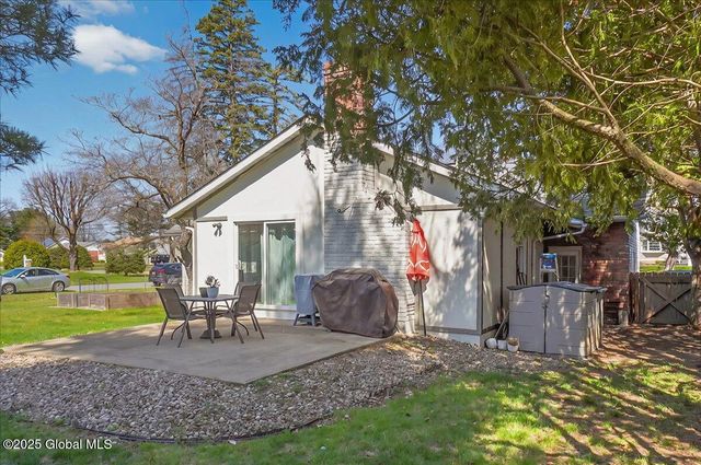 122 Dahlia Street, Rotterdam, NY 12306