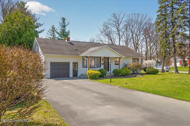 122 Dahlia Street, Rotterdam, NY 12306
