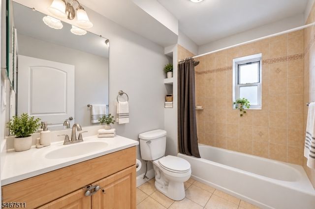 70 S Munn Ave 206, East Orange City, NJ 07018