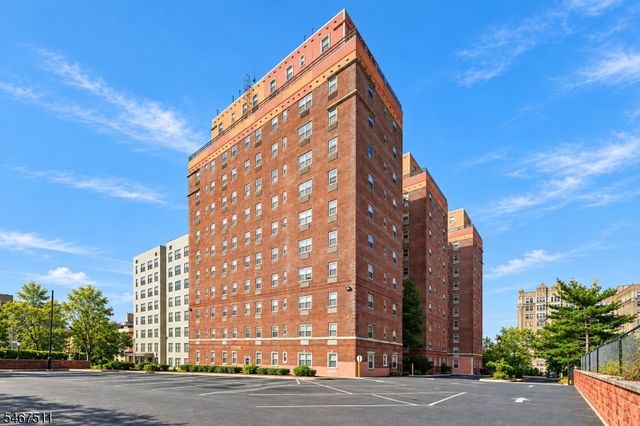 70 S Munn Ave 206, East Orange City, NJ 07018