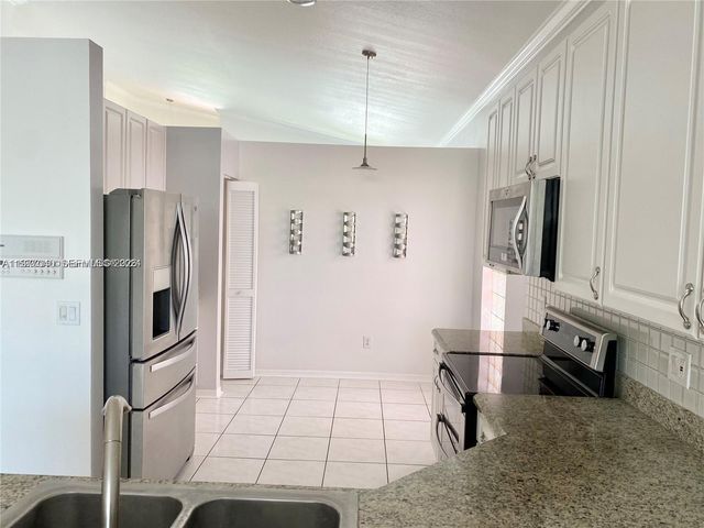 15627 SW 16th Ct 0, Pembroke Pines, FL 33027