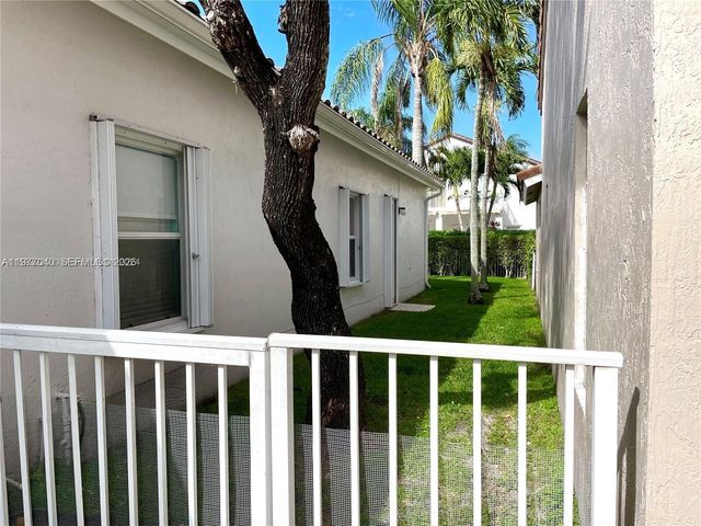 15627 SW 16th Ct 0, Pembroke Pines, FL 33027