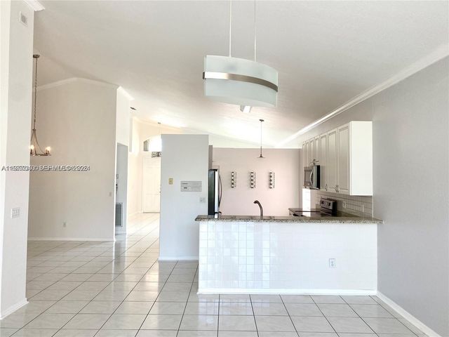 15627 SW 16th Ct 0, Pembroke Pines, FL 33027