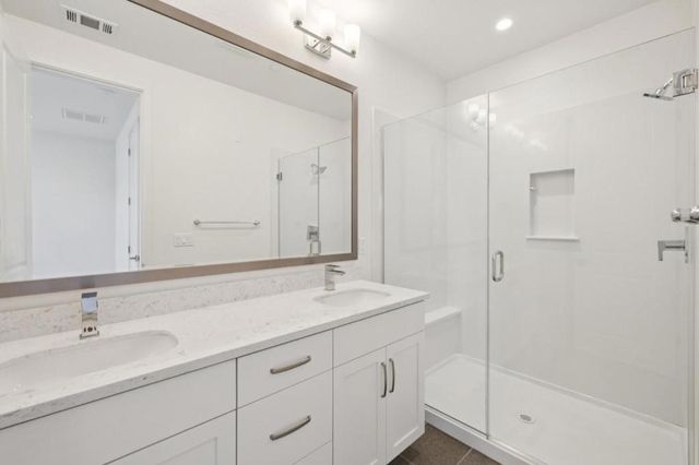 1373 W Middlefield Road, Mountain View, CA 94043