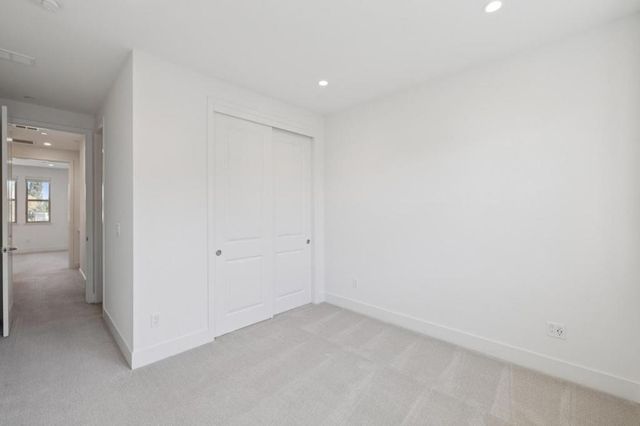 1373 W Middlefield Road, Mountain View, CA 94043